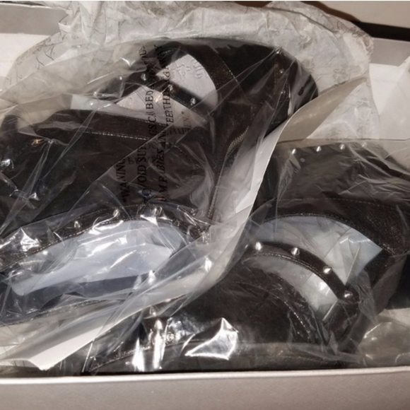 FERGIE Decoy Pumps Size 11 BNWT - Picture 12 of 14